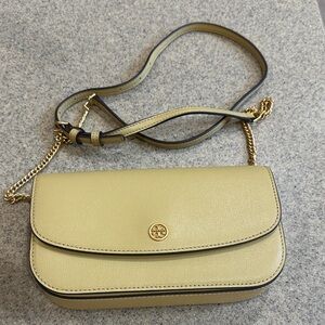 Tory Burch Pale Gold/Yellow Crossbody Bag. Chain and Leather strap